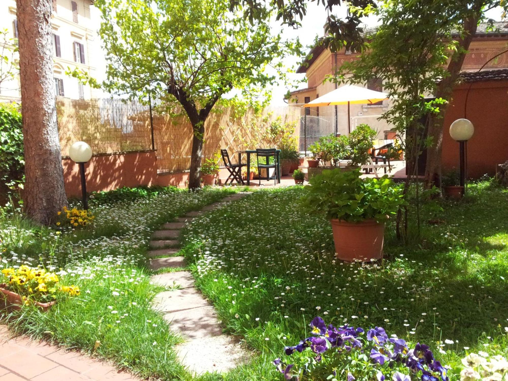 Al Giardino Di Alice Bed & Breakfast Perugia Dış mekan fotoğraf