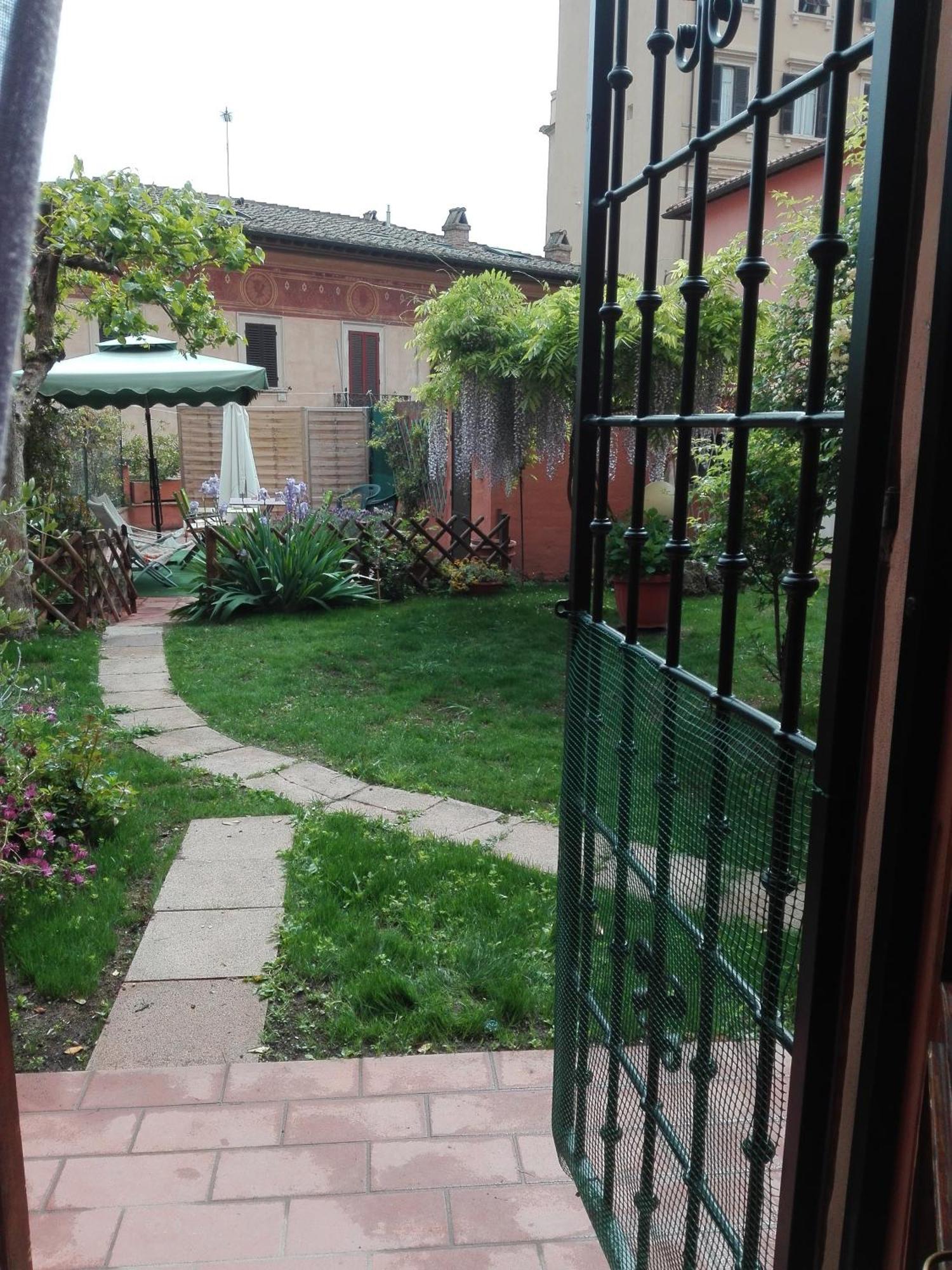 Al Giardino Di Alice Bed & Breakfast Perugia Dış mekan fotoğraf
