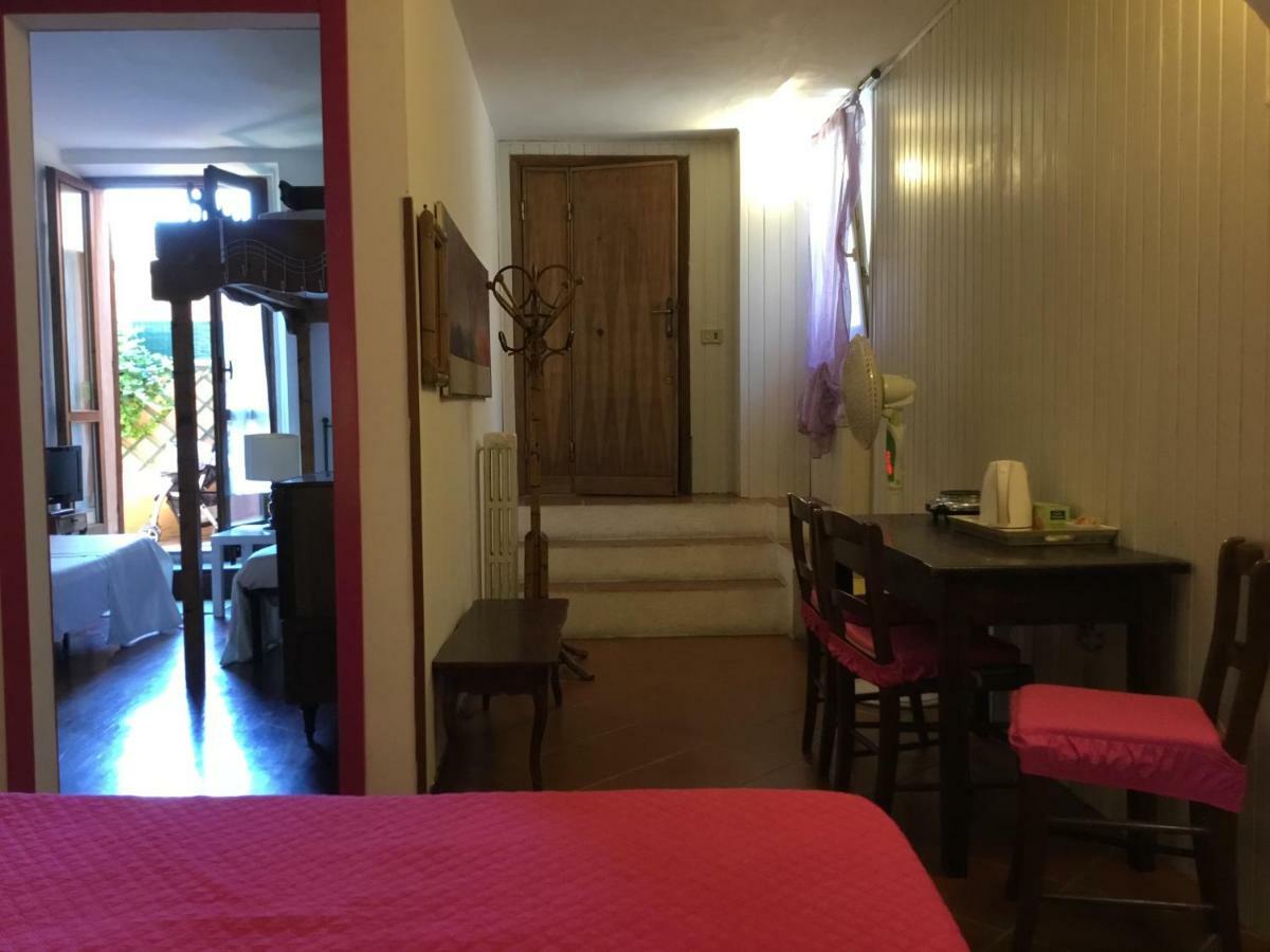 Al Giardino Di Alice Bed & Breakfast Perugia Dış mekan fotoğraf