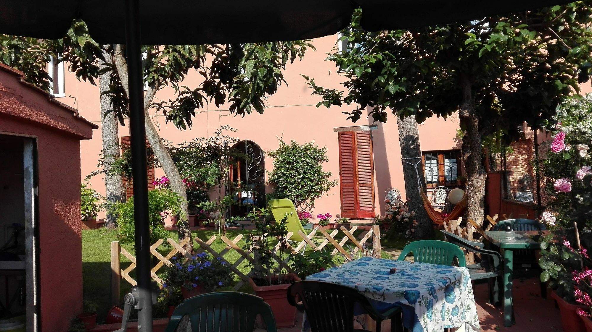 Al Giardino Di Alice Bed & Breakfast Perugia Dış mekan fotoğraf