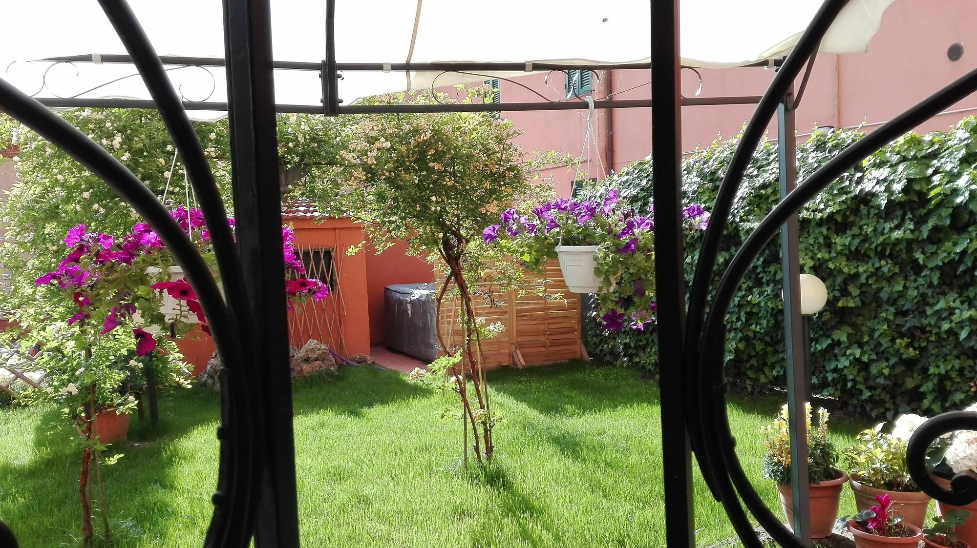 Al Giardino Di Alice Bed & Breakfast Perugia Dış mekan fotoğraf