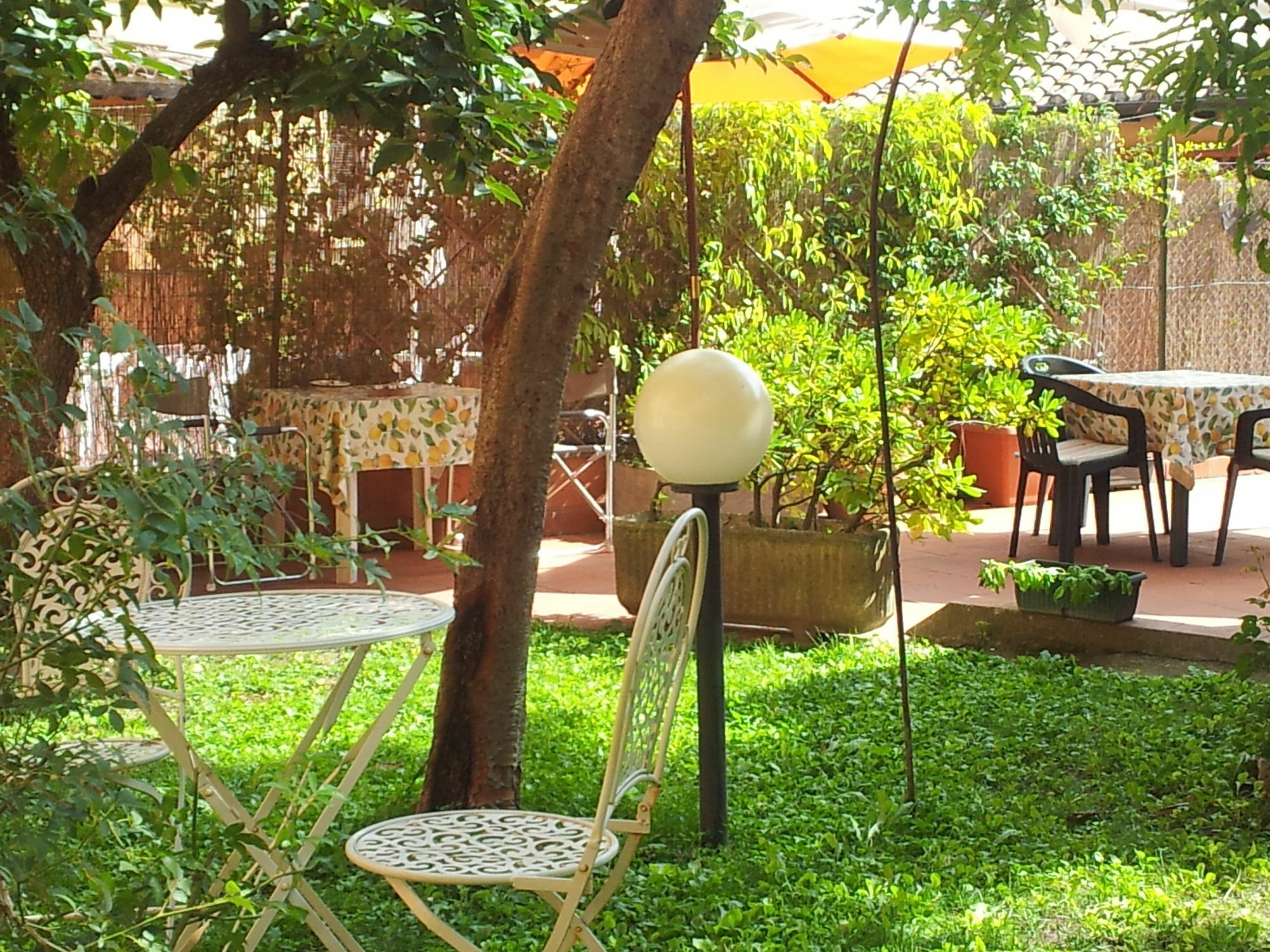 Al Giardino Di Alice Bed & Breakfast Perugia Dış mekan fotoğraf