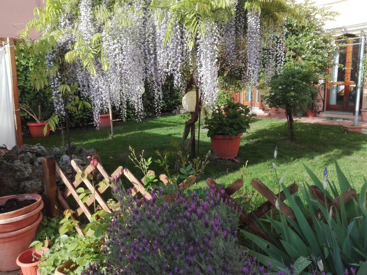 Al Giardino Di Alice Bed & Breakfast Perugia Dış mekan fotoğraf